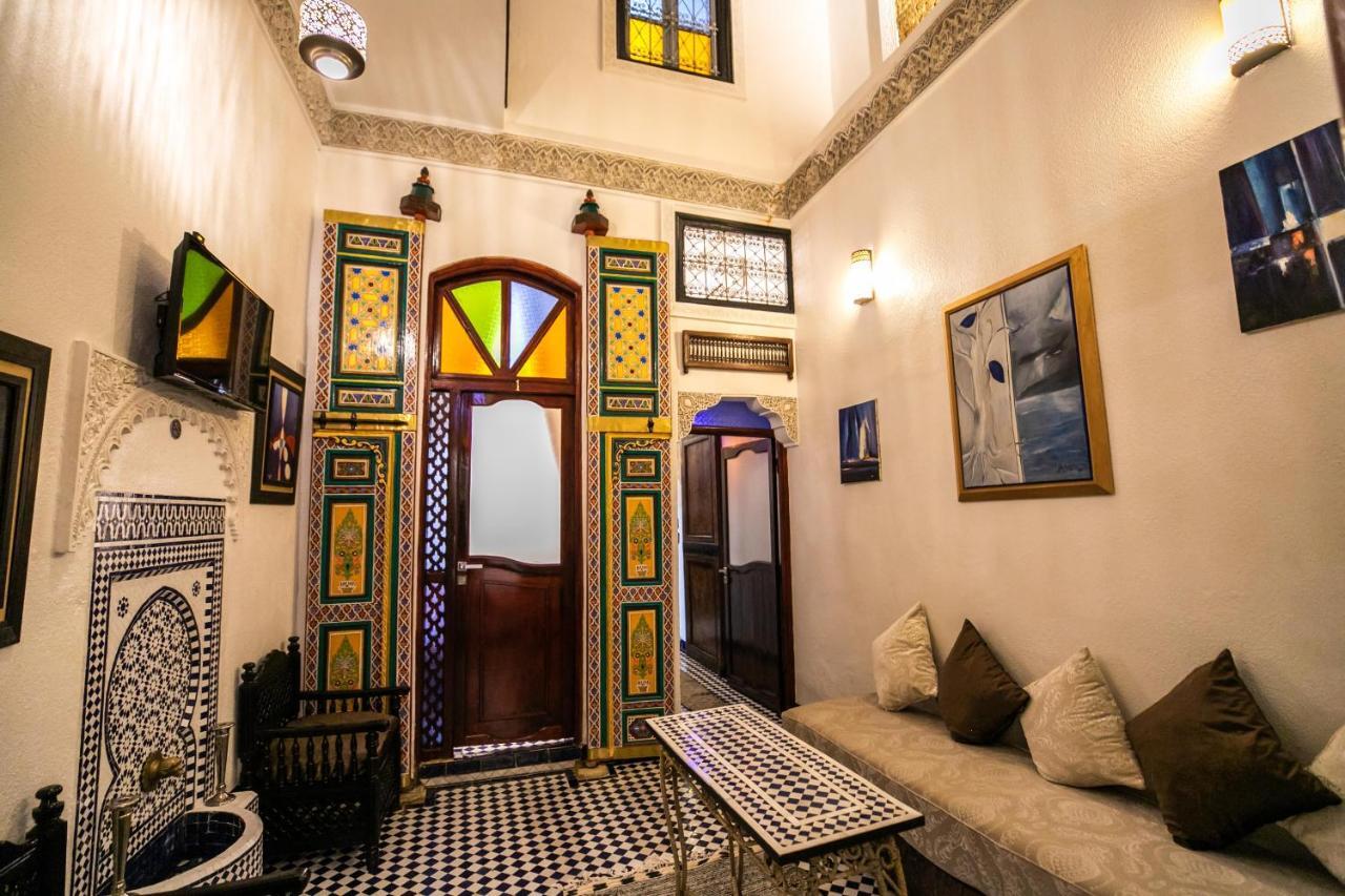Riad Skilffo Fes Luaran gambar