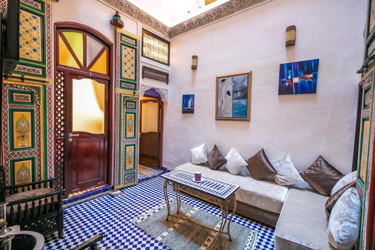 Riad Skilffo Fes Luaran gambar